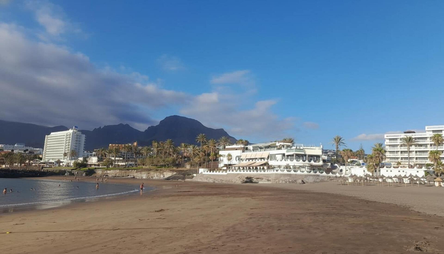 Beach 2, Homestay Studio in Los Cristianos, Santa Cruz de Tenerife