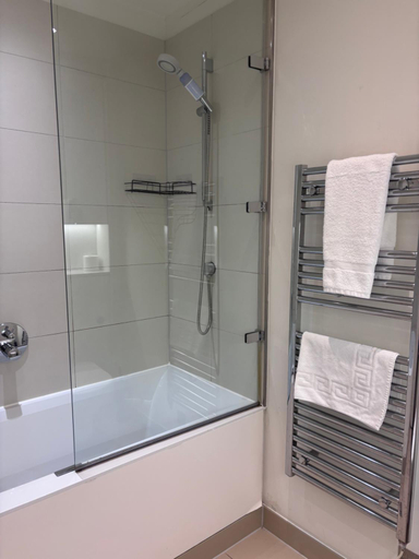 Bathroom 2, Quartermile Apartments, Edinburgh