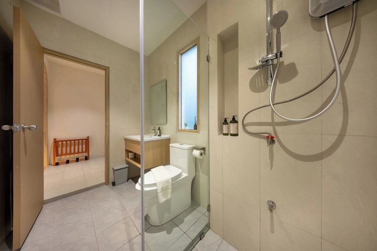 Bathroom 3, Winvilla Pattaya, Pattaya