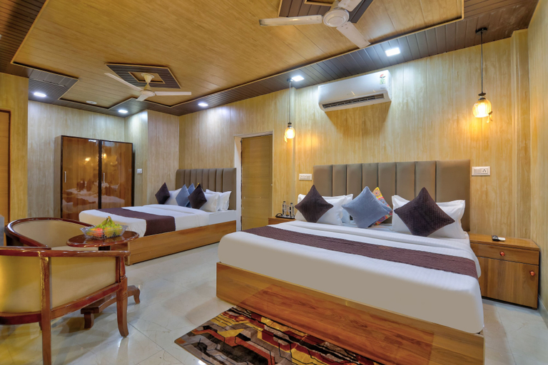 Room 5, Midtown Inn, Delhi
