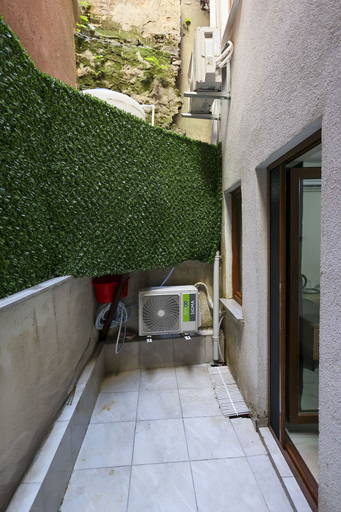 Property grounds, Taksim Heli Suites, Beyoğlu