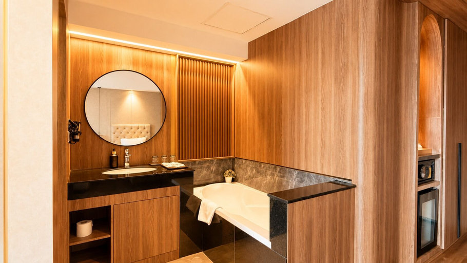 Bathroom 5, Harmony Phnom Penh Hotel, Phnom Penh