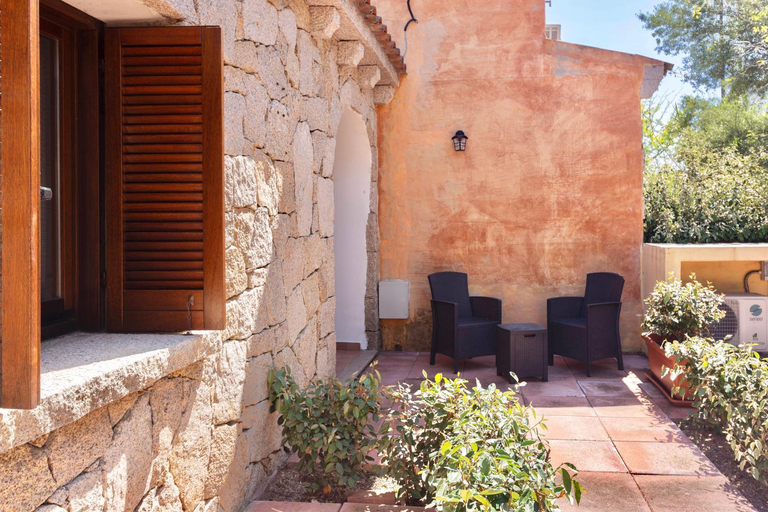 Others 4, Zenia Rooms, Nuoro