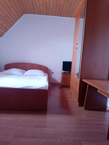 Bedroom 4, Casa Daniela, Horezu