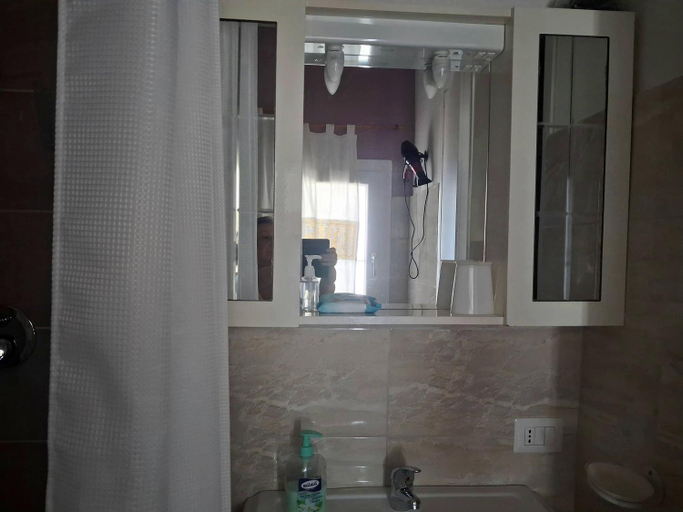 Bathroom, Insula -- Telti, Olbia-Tempio