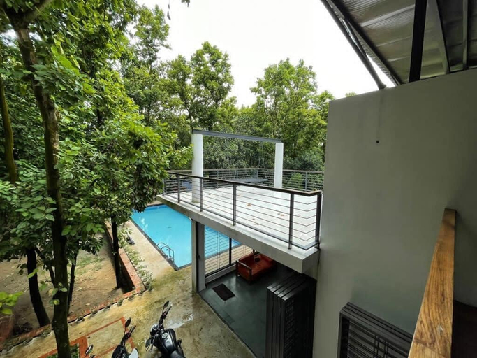 Property grounds 5, Segun Bagan Vacation Home, Gazipur
