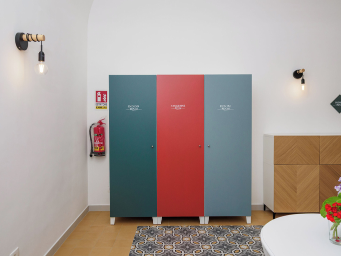 Interior 4, De Vivo Realty - Tre Colori Guesthouse, Napoli