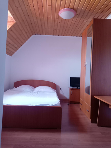 Bedroom 3, Casa Daniela, Horezu