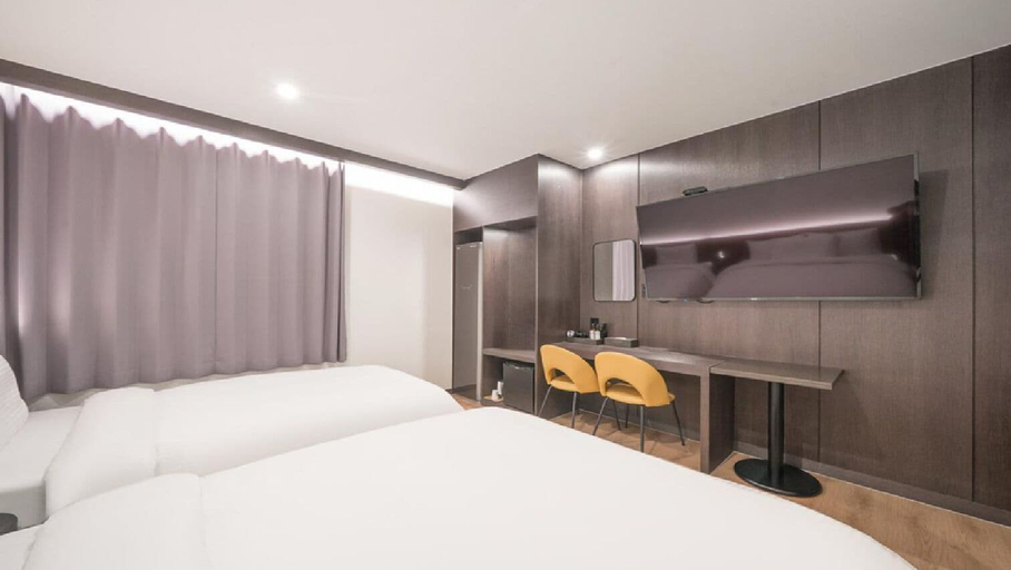 Room 5, Hotel Lantana, Changwon