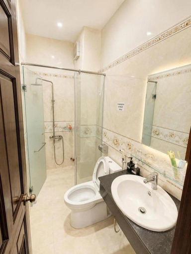 Bathroom, Nhat Nga Hotel - Central, Vũng Tàu