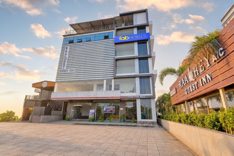 Primary image, Fabhotel New Raadhey Guest Inn, Nellore