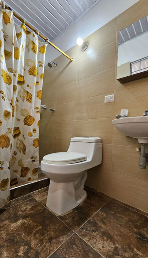 Bathroom, B&B Villa CALASAN, Garzón