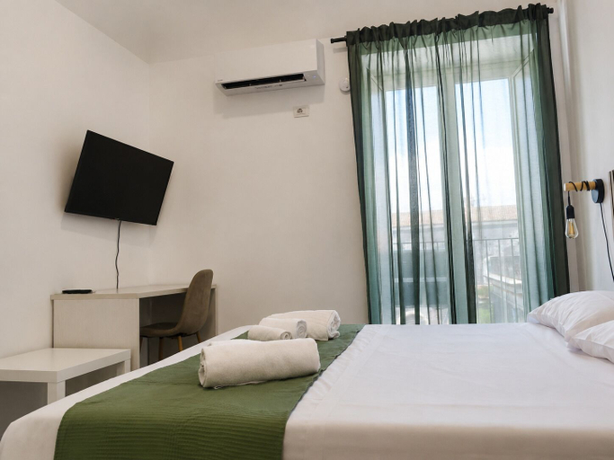 Others 5, Zurria Rooms, Catania