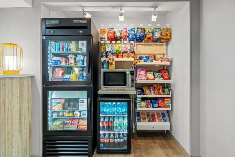 Food & Drinks 5, Spark by Hilton Milford Boston, Worcester