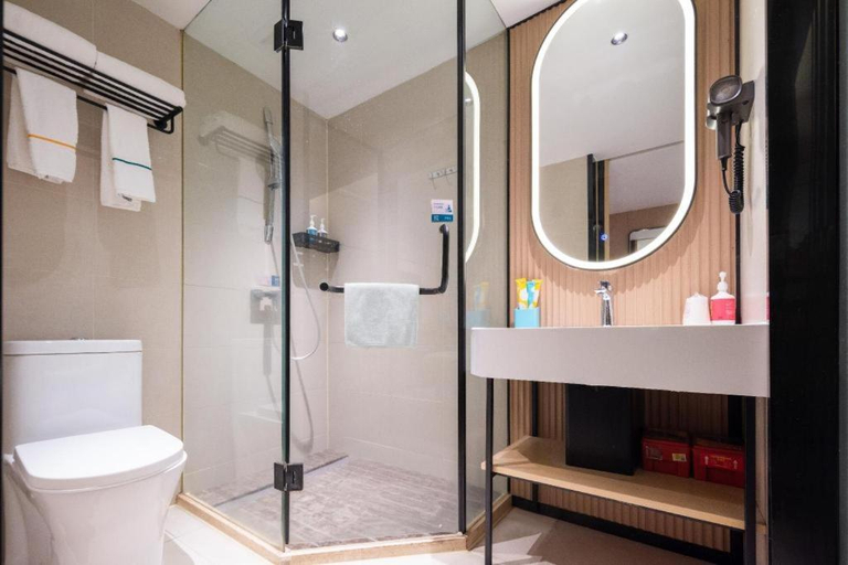 Bathroom 3, City Comfort Inn Wuhan Jinyintan Metro Station, Wuhan