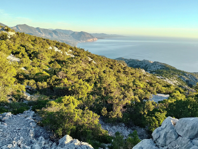 Hiking 5, Apartments in Cala Gonone just 50 mt from the sea, Nuoro