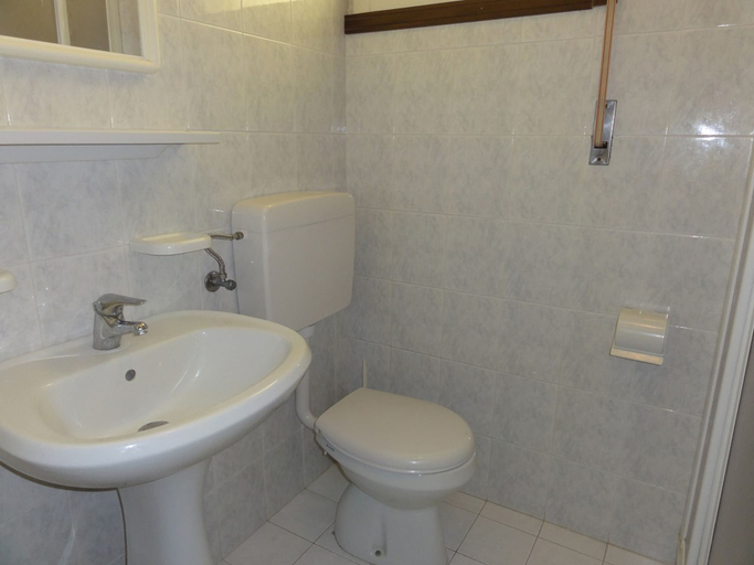 Bathroom 3, Bibione Apartment With Side sea View, Venezia