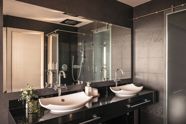 Bathroom 5, Hacienda del Mar member of Meliá Collection, Málaga