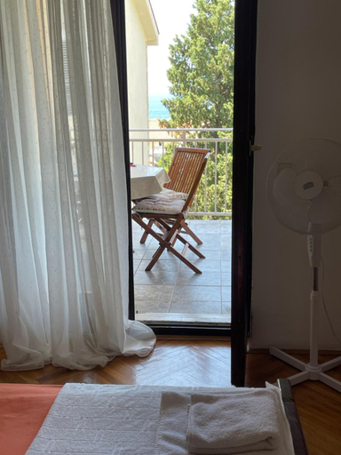Others 4, Apartments Minja S