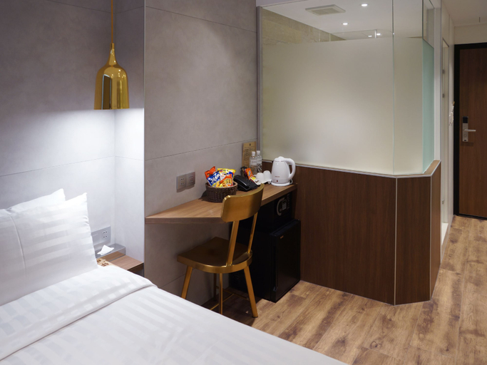 Bedroom 2, Hotel Relax V, Taipei City