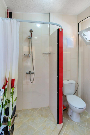 Bathroom 3, Hotel Golden Star, Sozopol