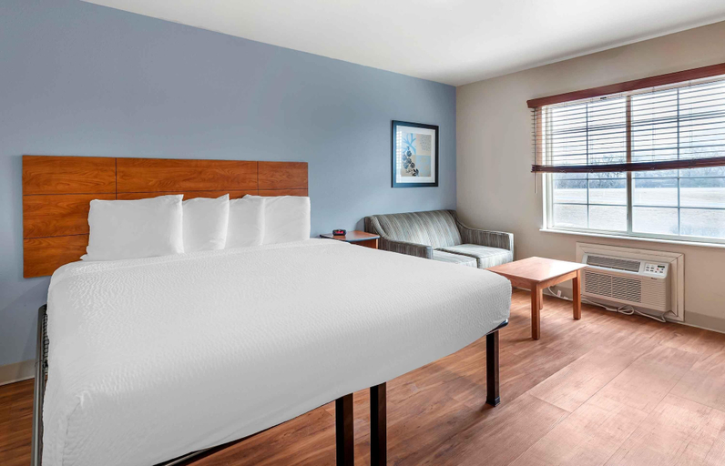 Bedroom 2, Extended Stay America Select Suites - Wichita - North, Sedgwick