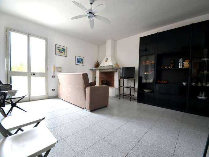 Others 2, Charming Holiday Home Near The Beach With A Terrace, Pets, Lecce