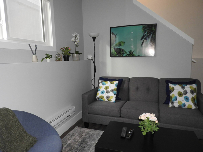 Living room 4, The Hamm Suite Rentals, Division No. 11