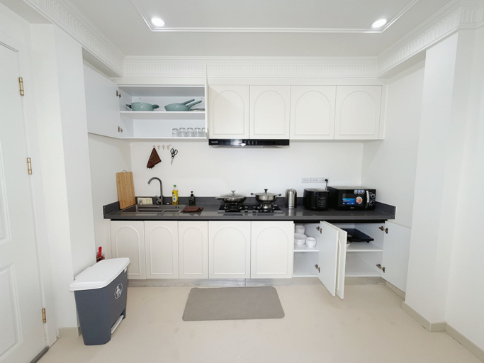 Private kitchen 4, French Style Pool Villa KTV BBQ Billiard, Pattaya