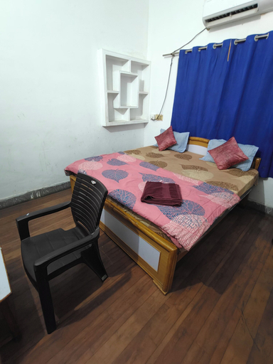 Room 5, BABA HOME STAY, Varanasi