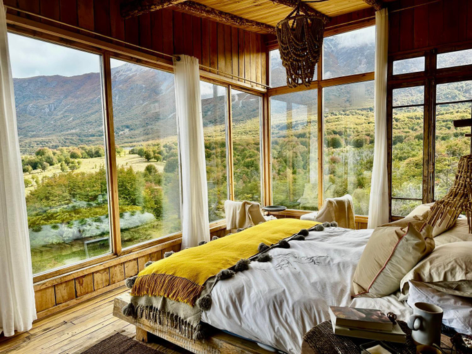 Bedroom 2, Alto Castillo Lodge, General Carrera