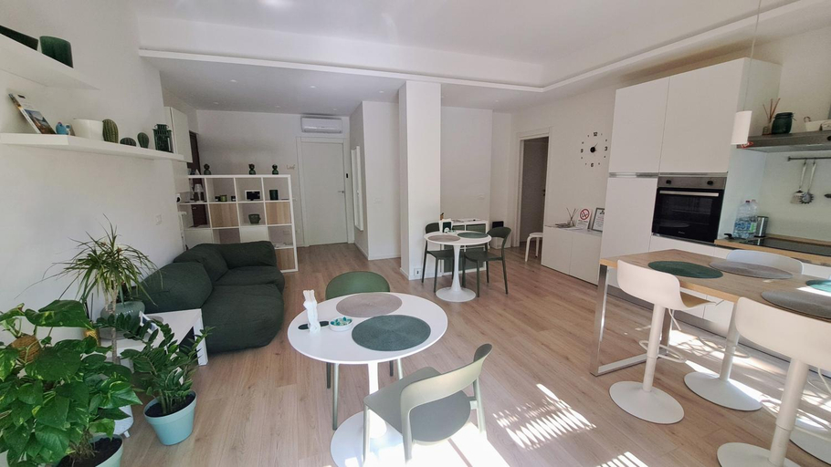 Others 2, IL BALCONE NEL PARCO - stanze con bagno privato, Milano