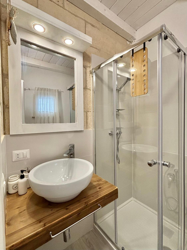 Bathroom, Home Sereia, Cosenza