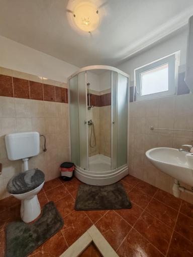 Bathroom, Mikulin Apartments, Lumbarda