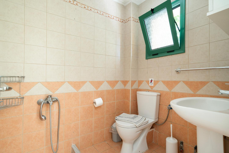 Bathroom 3, Lenia Studios, Ionian Islands