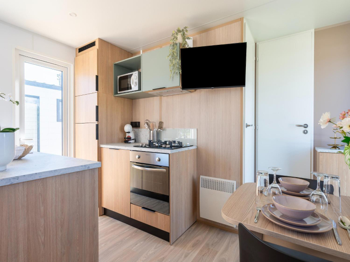 Kitchen 4, Caravan Bredene on the coast, West-Vlaanderen