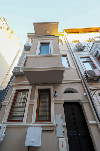 Exterior detail, Taksim Heli Suites, Beyoğlu