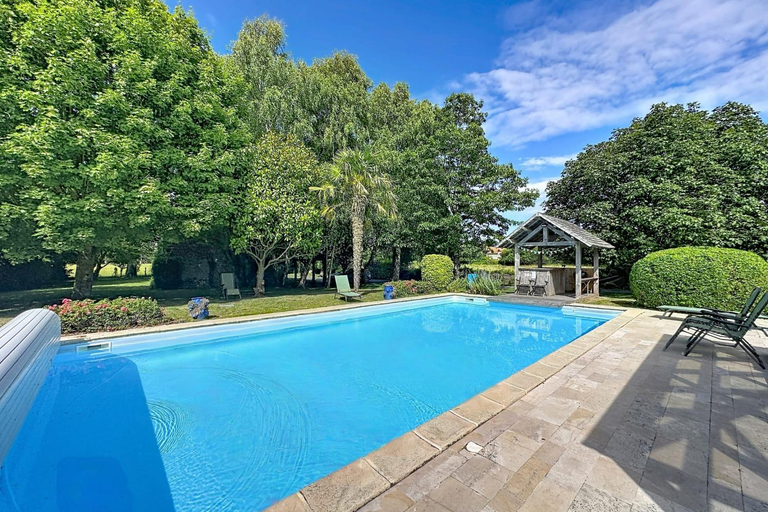 Sport & Beauty 2, Maisons de Familles Vacation rental with pool spa and Mont-Saint-Michel, Manche