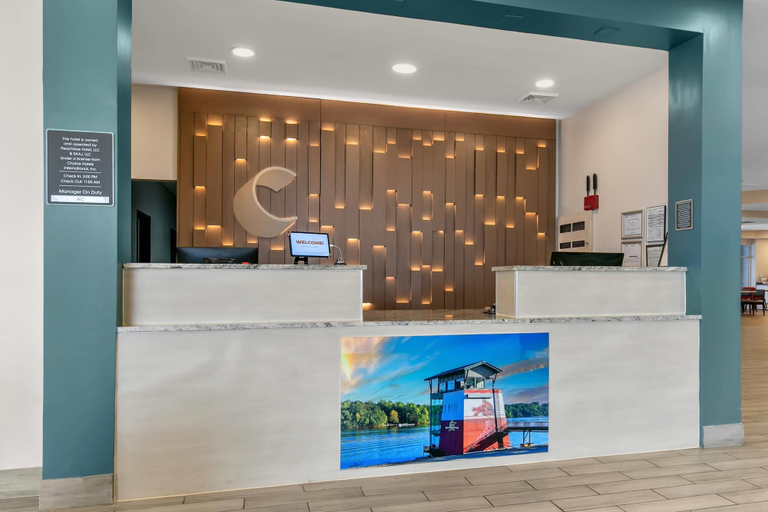 Others 5, Comfort Inn & Suites, Hall
