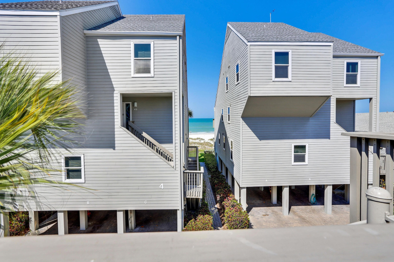 Exterior & Views 2, Pelican Pointe 2A, Pinellas