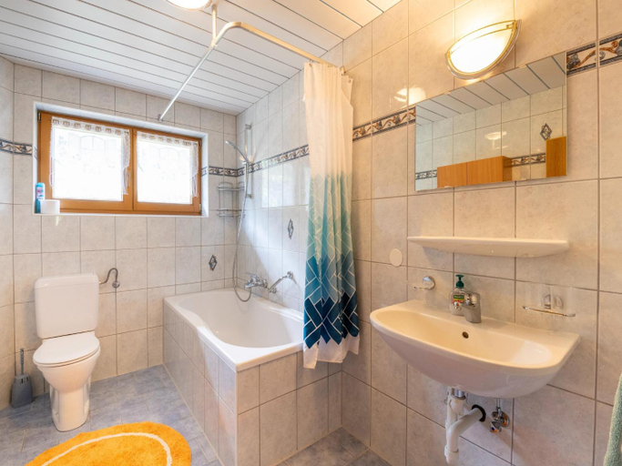 Bathroom 3, Chalet in Mayrhofen near Penken Ski Lift, Schwaz