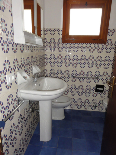 Bathroom 5, Flat in a Villa With Private Garden, Venezia