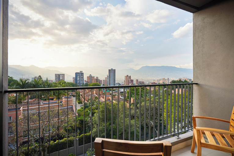 Others 4, Blues Suites Medellin, Medellín