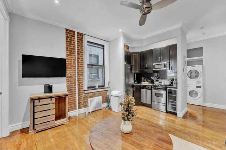 Private kitchen 4, NYC Apartment 336-A4, New York