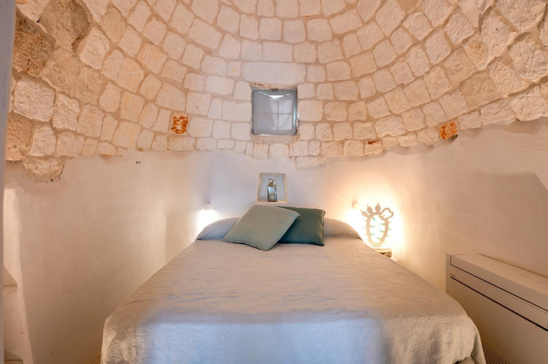 Bedroom 3, Trullo Nostress with pool, Brindisi