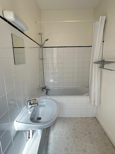 Bathroom 5, Hotel de tRois, Haute-Savoie