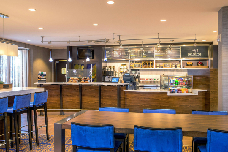 Food & Drinks 4, Courtyard by Marriott Hartford Manchester, Hartford