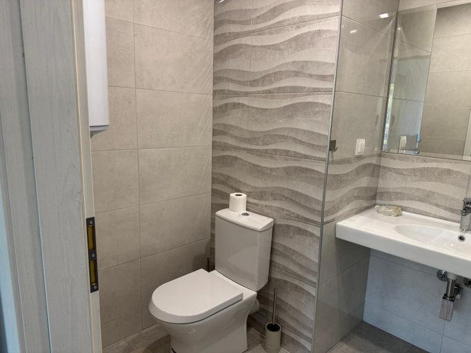 Bathroom 5, VP Peter House, Nesebar