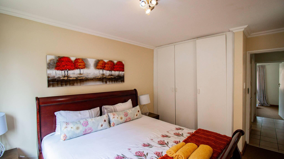 Bedroom 5, Stylish 2 bed apartment in Carlswald, Midrand, City of Johannesburg