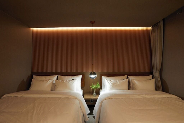 Room 4, Lereve Hotel, Gangbuk